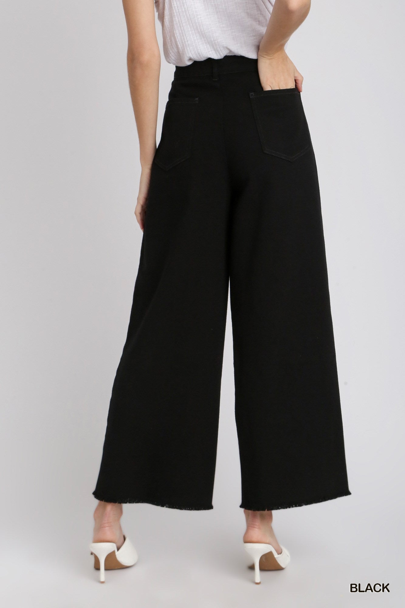 Umgee Regular Wash Front Back Pockets Frayed Hem Pants