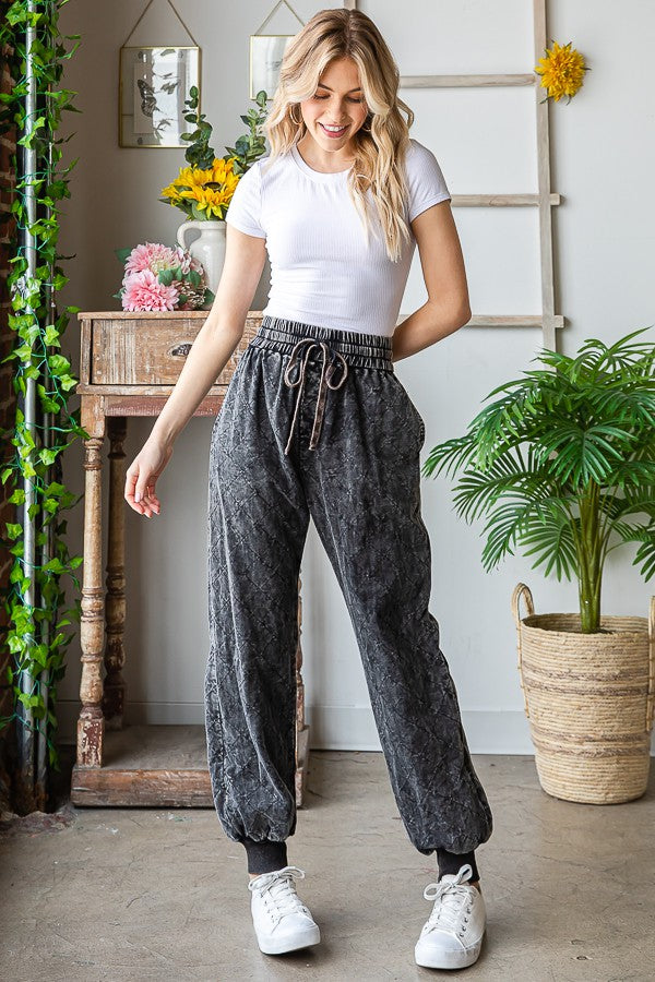 Oli & Hali Washed Quilt Stitched Jogger Pants