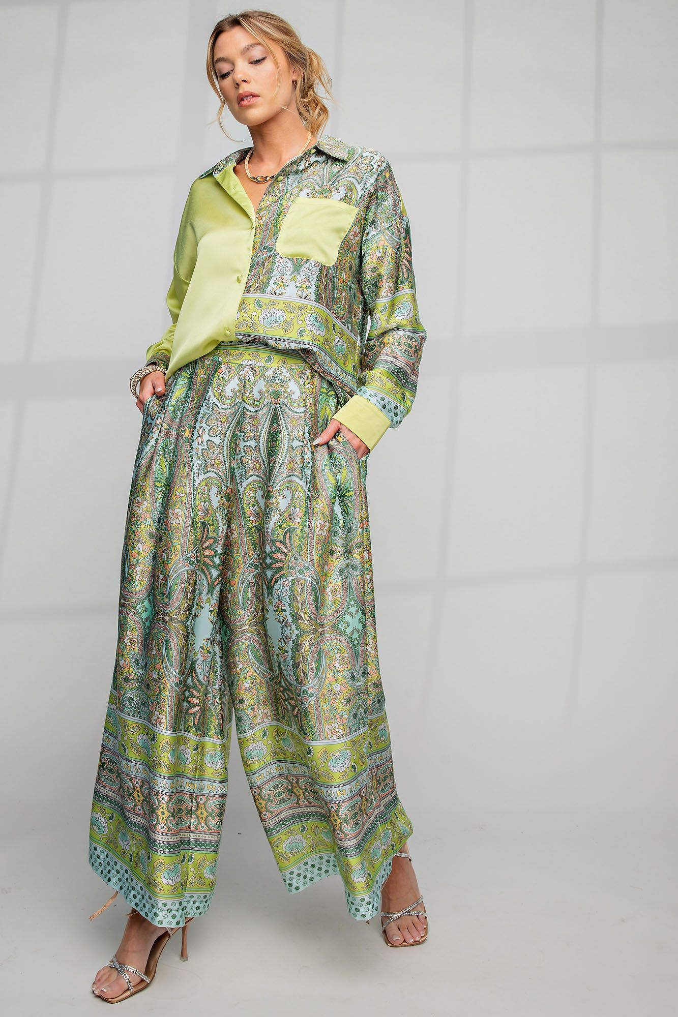 Easel Plus Satin Printed Wide Leg Pleated Pants