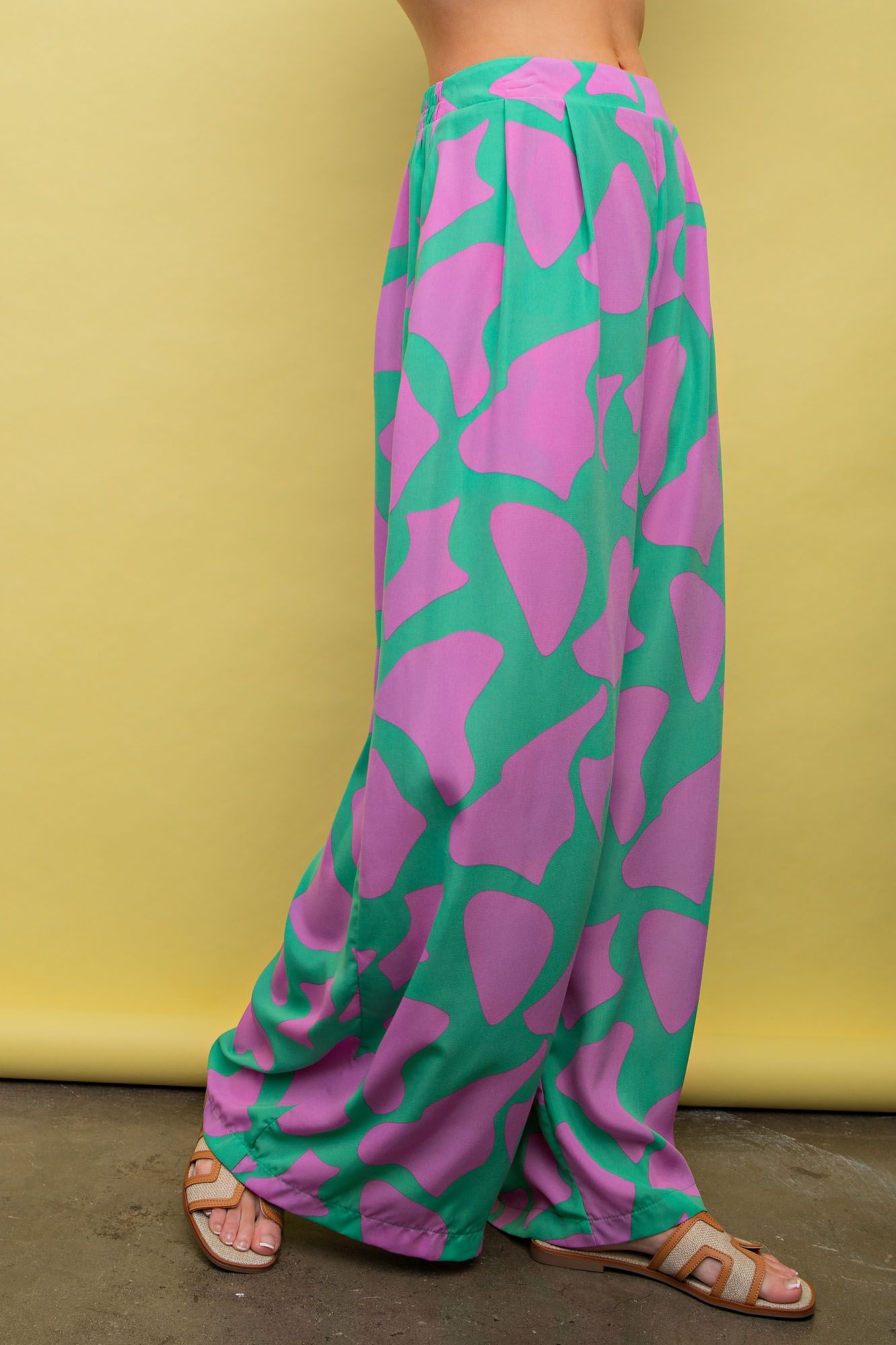 Easel Plus Geo Printed Wool Peach Wide Pants