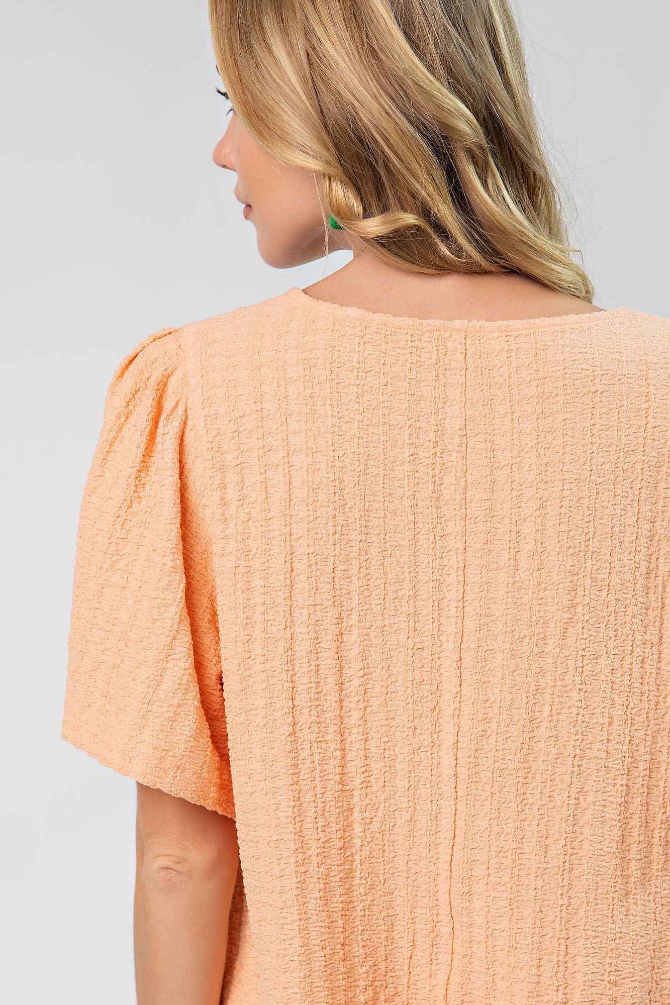 Easel Plus Textured Bell Short Sleeves Pleated Knit Tops