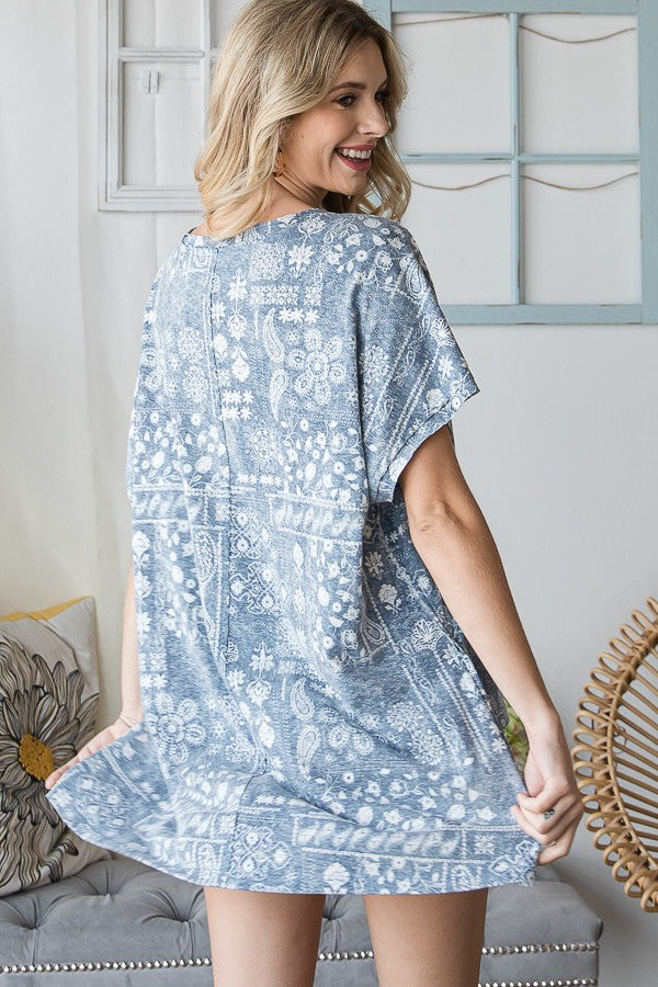 Oli & Hali Hi-Low Hem Washed Paisley Print Short Sleeves Top