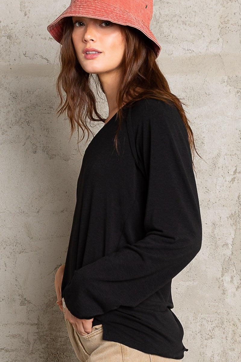 POL Relaxed Fit Raglan Long Sleeve V-Neck Knit Top