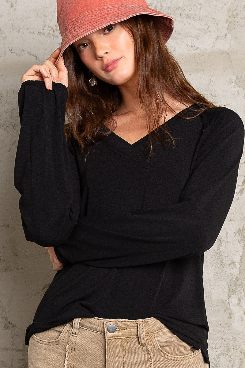 POL Relaxed Fit Raglan Long Sleeve V-Neck Knit Top