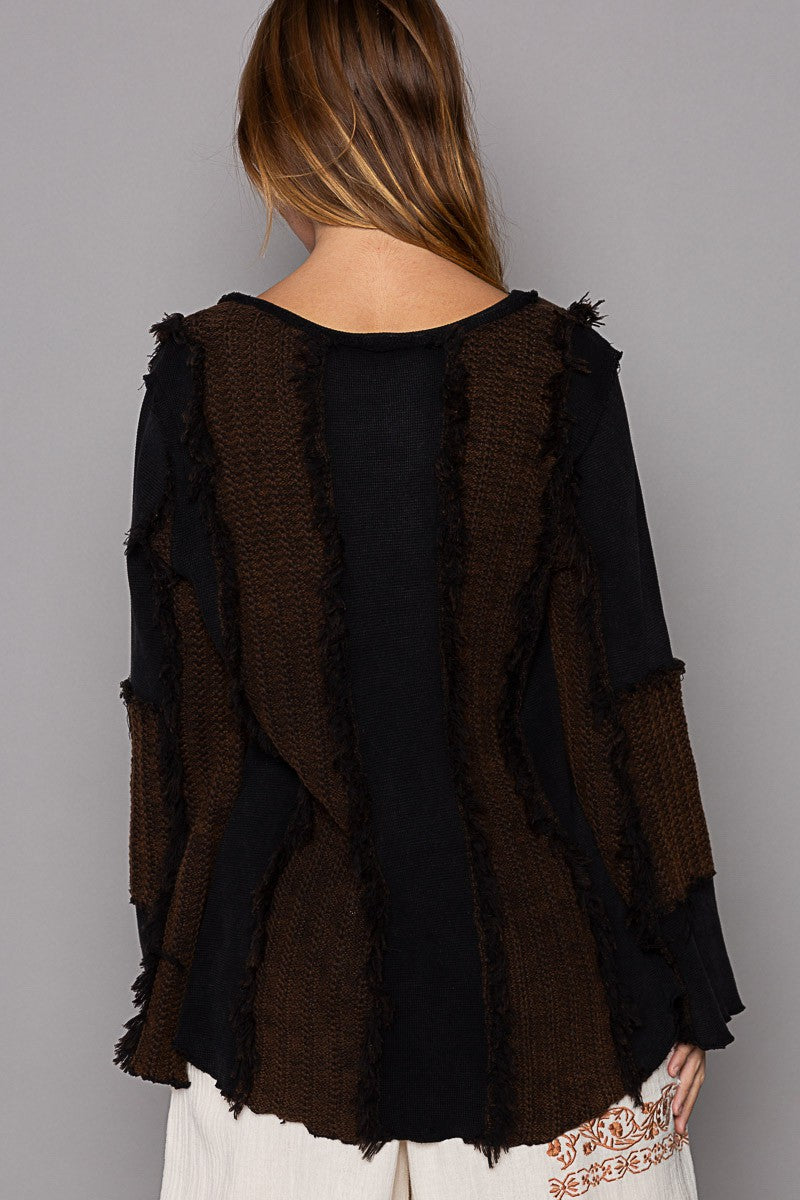 POL Flare Sleeve Contrast Panels V Neck Knit Top