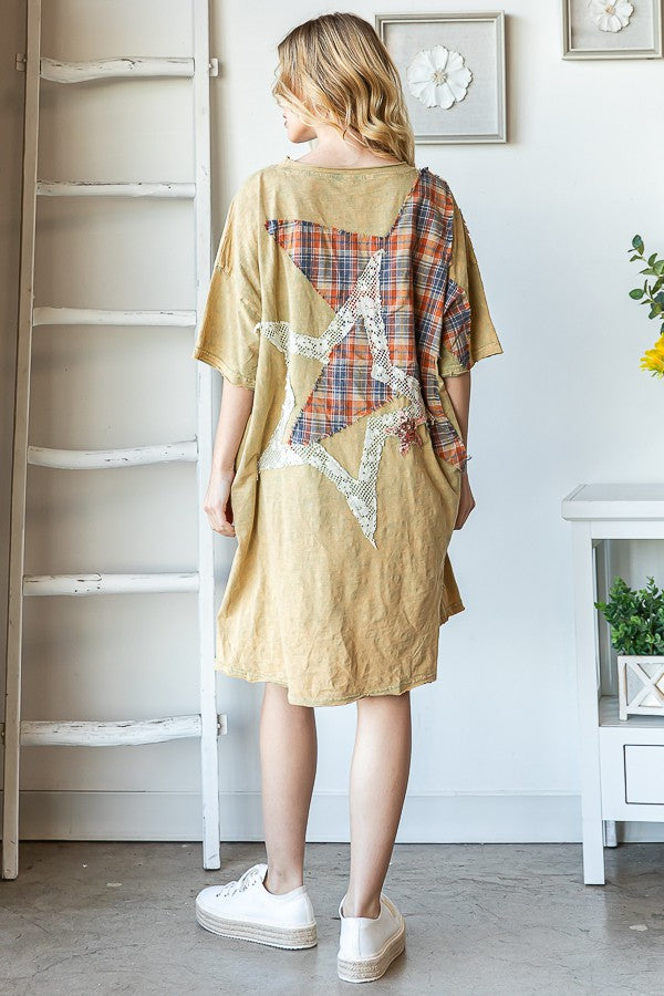 Oli & Hali Mineral Wash Star Applique Relaxed Fit Top