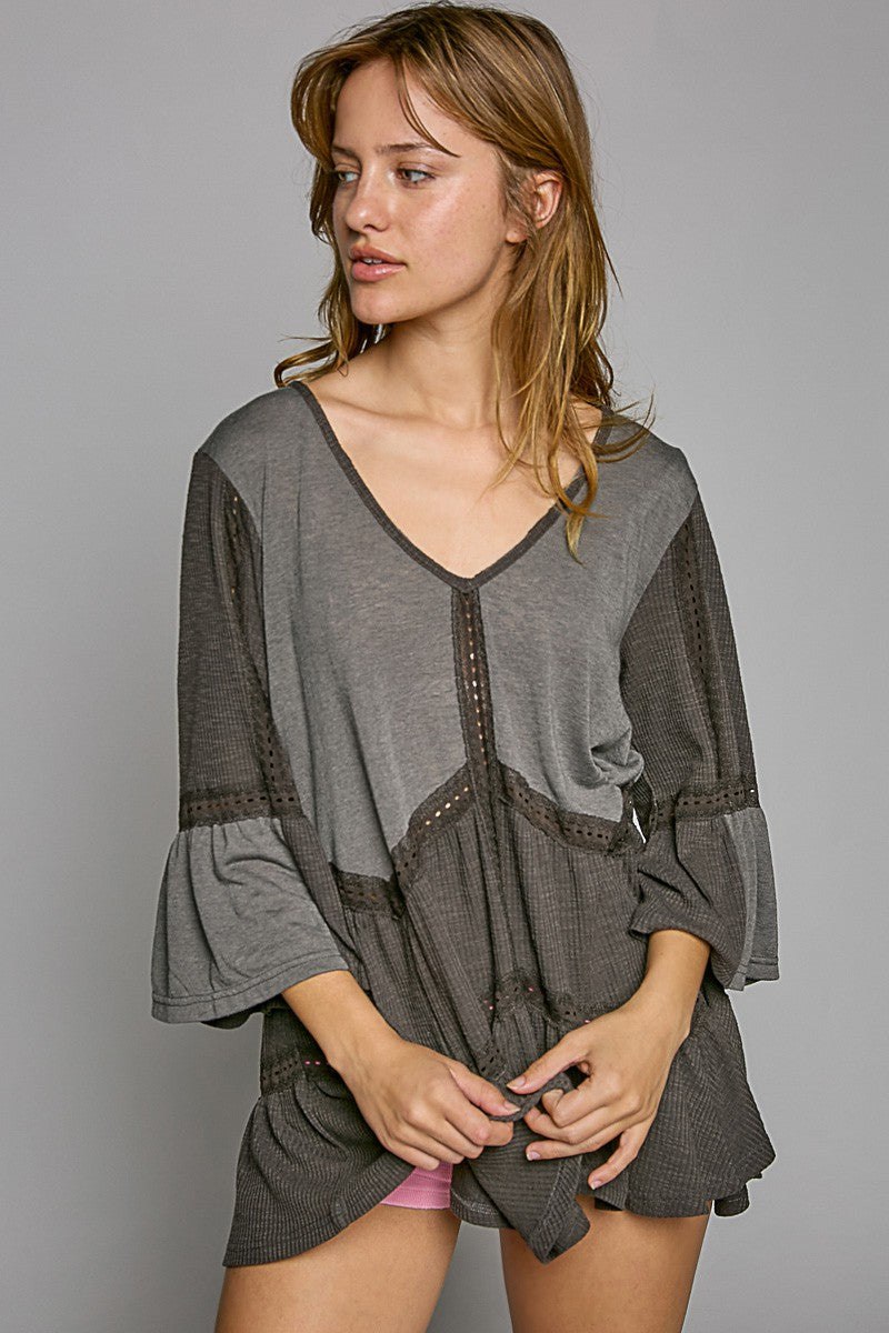 POL V-Neck Short Sleeve Ruffle Basic Top