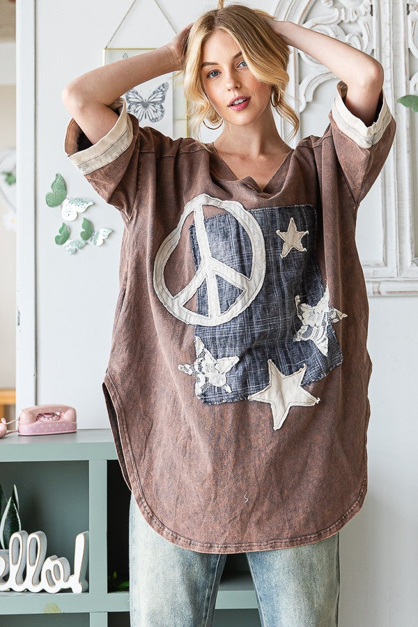 Oli & Hali Washed Peace And Star Applique Long Top