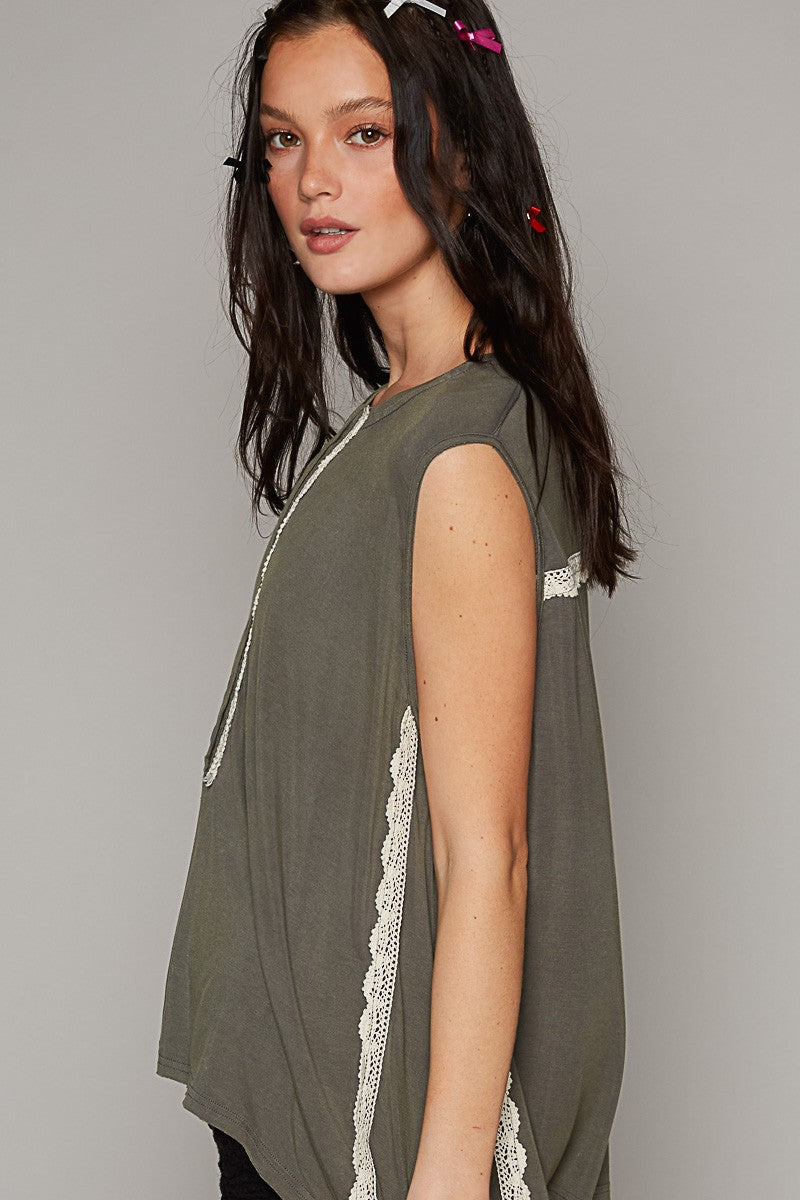 POL Round Neck Lace Trim Front Button Knit Top