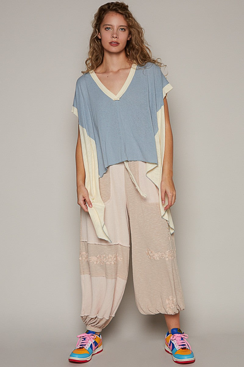 POL Oversize V Neck Sleeveless Color Block Top