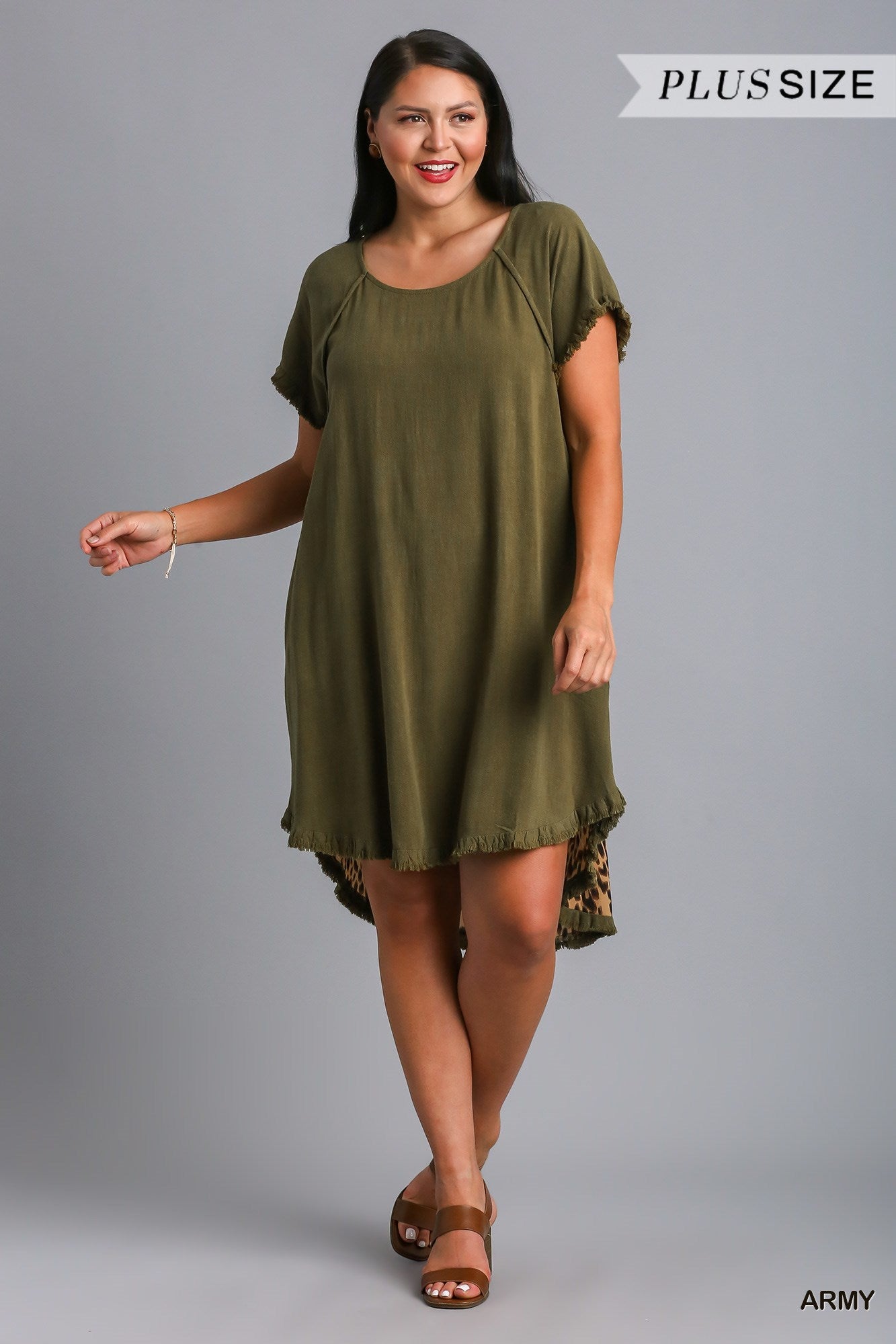 Umgee Plus Linen Blend Short Sleeve Round Neck Animal Print Back Dress