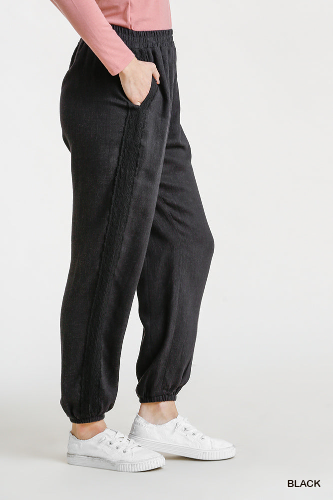 Umgee Linen Blend Elastic Waist Side Lace Pockets Jogger Pants