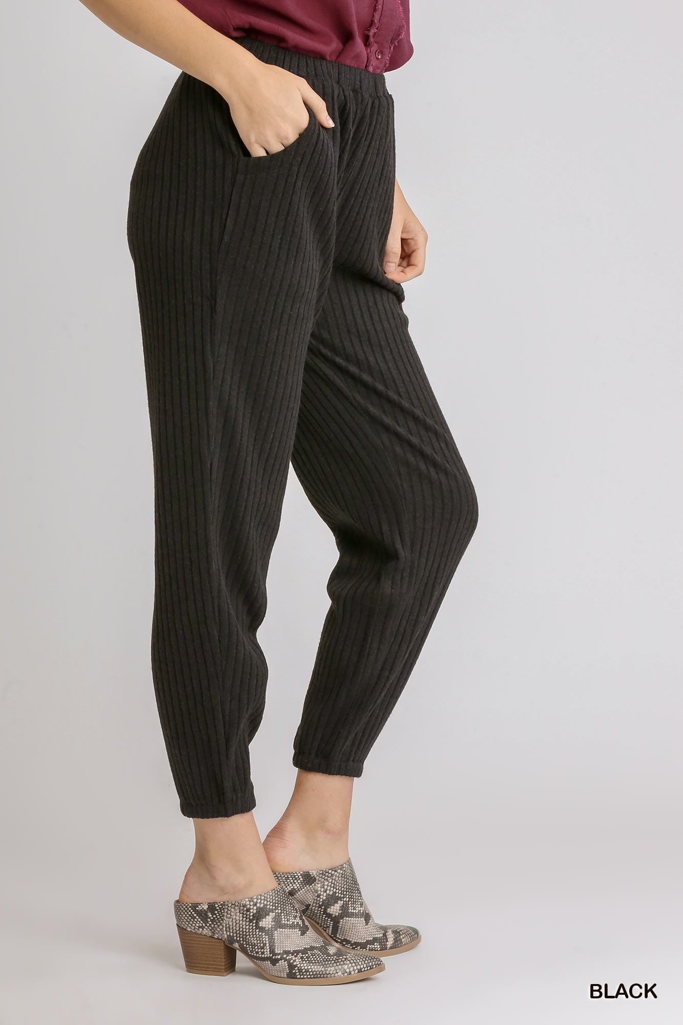 Umgee Ribbed Knit Elastic Waistband Pockets Jogger