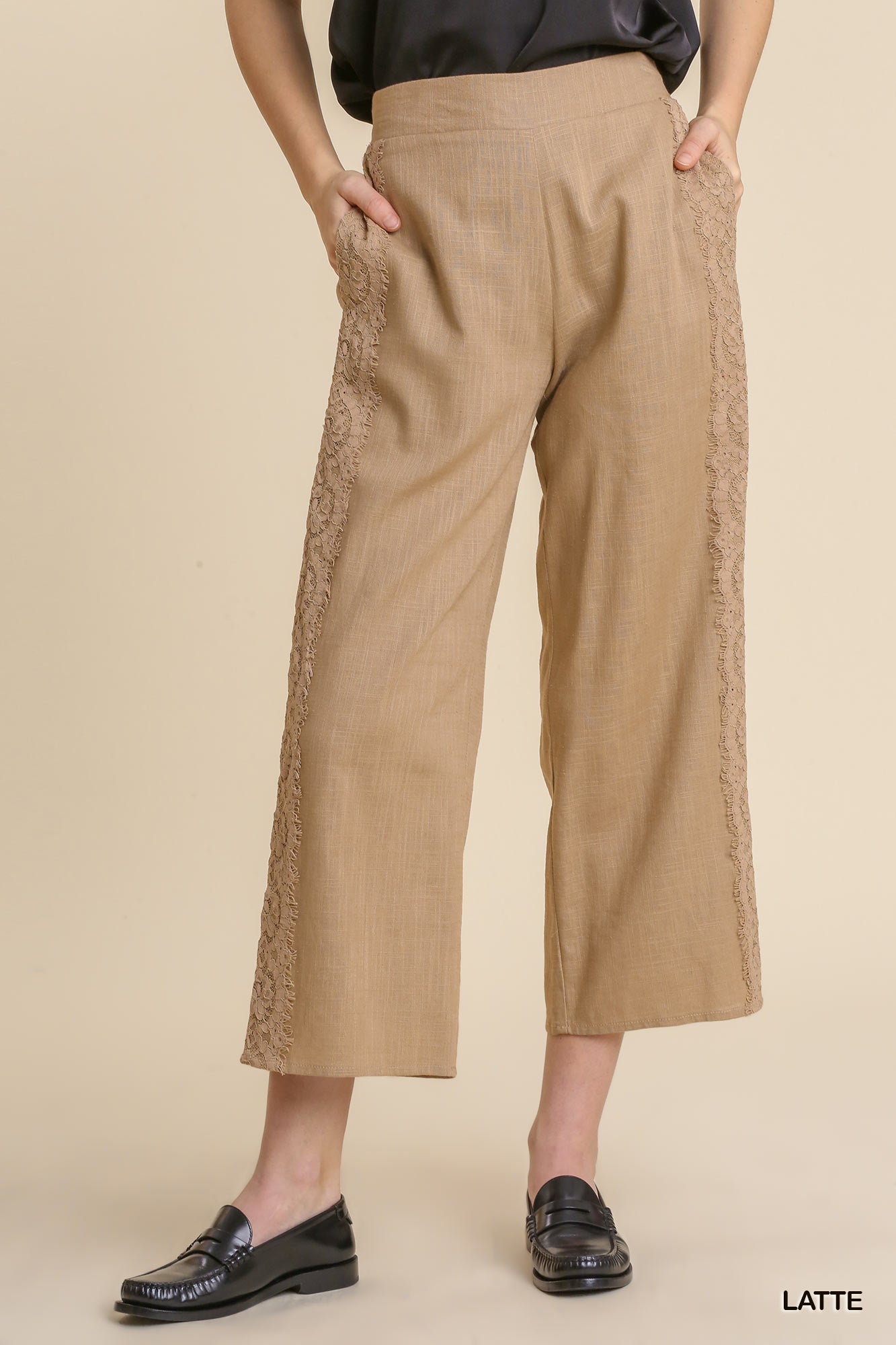 Umgee Linen Blend Elastic Waist Lace Tape Pockets Pants