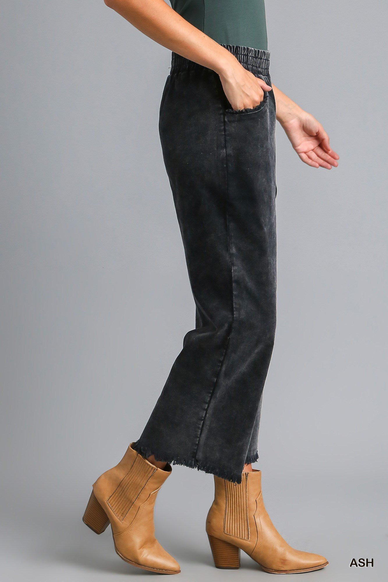 Umgee Elastic Waist Stone Wash Wide Leg Frayed Hem Pockets Pant