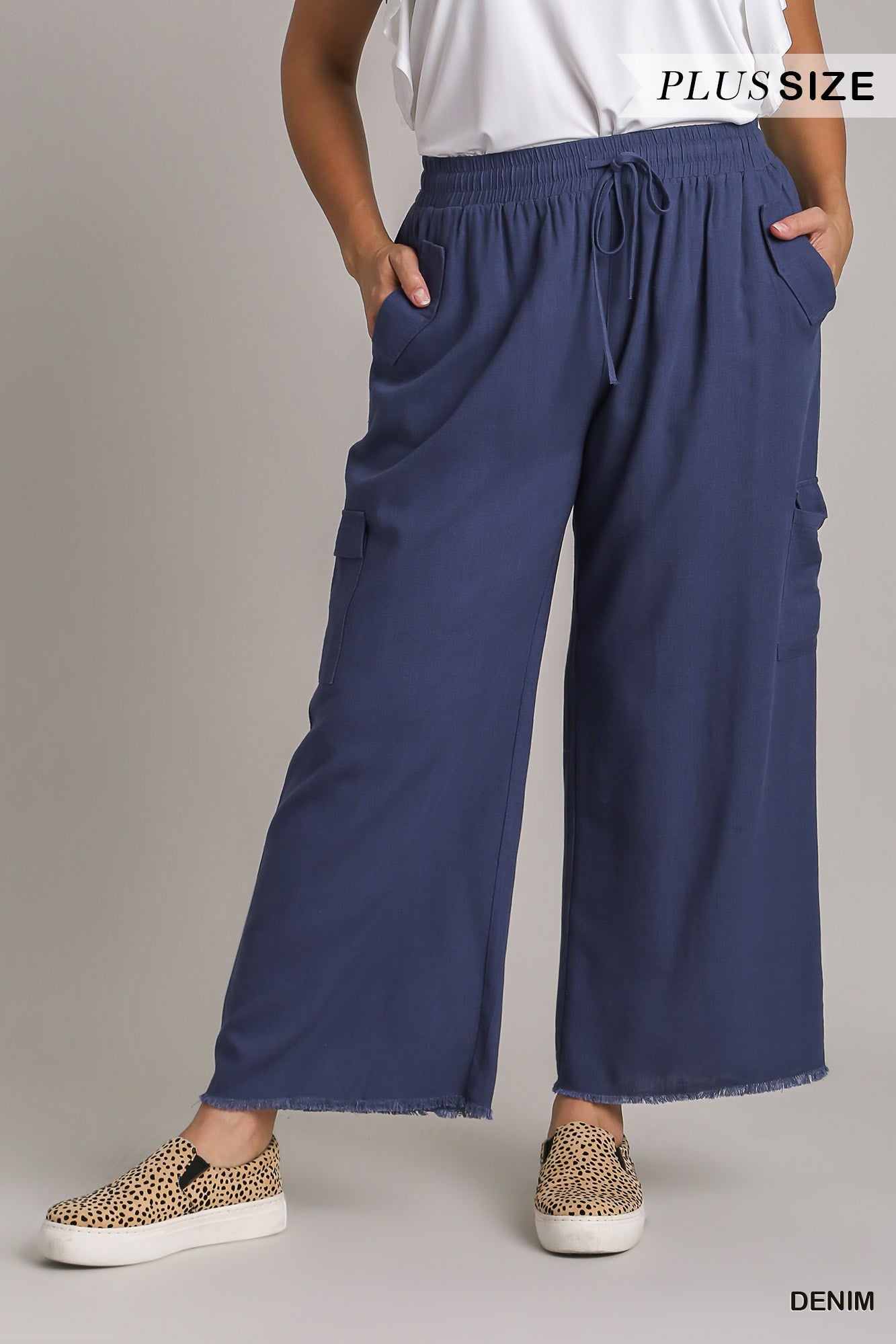 Umgee Plus Linen Blend Side Pockets Cargo Frayed Hem Pants