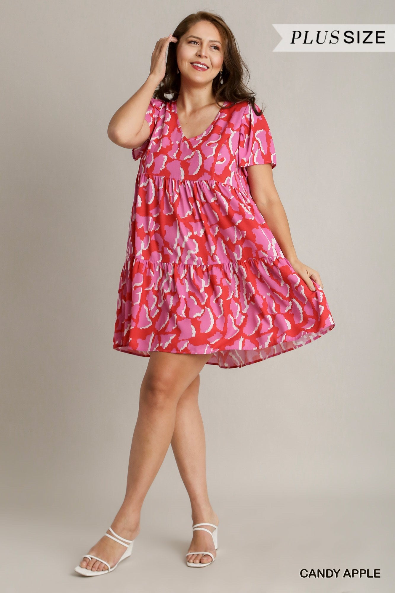 Umgee Plus Abstract Print V-Neck Tiered Pleat On Sleeves Dress