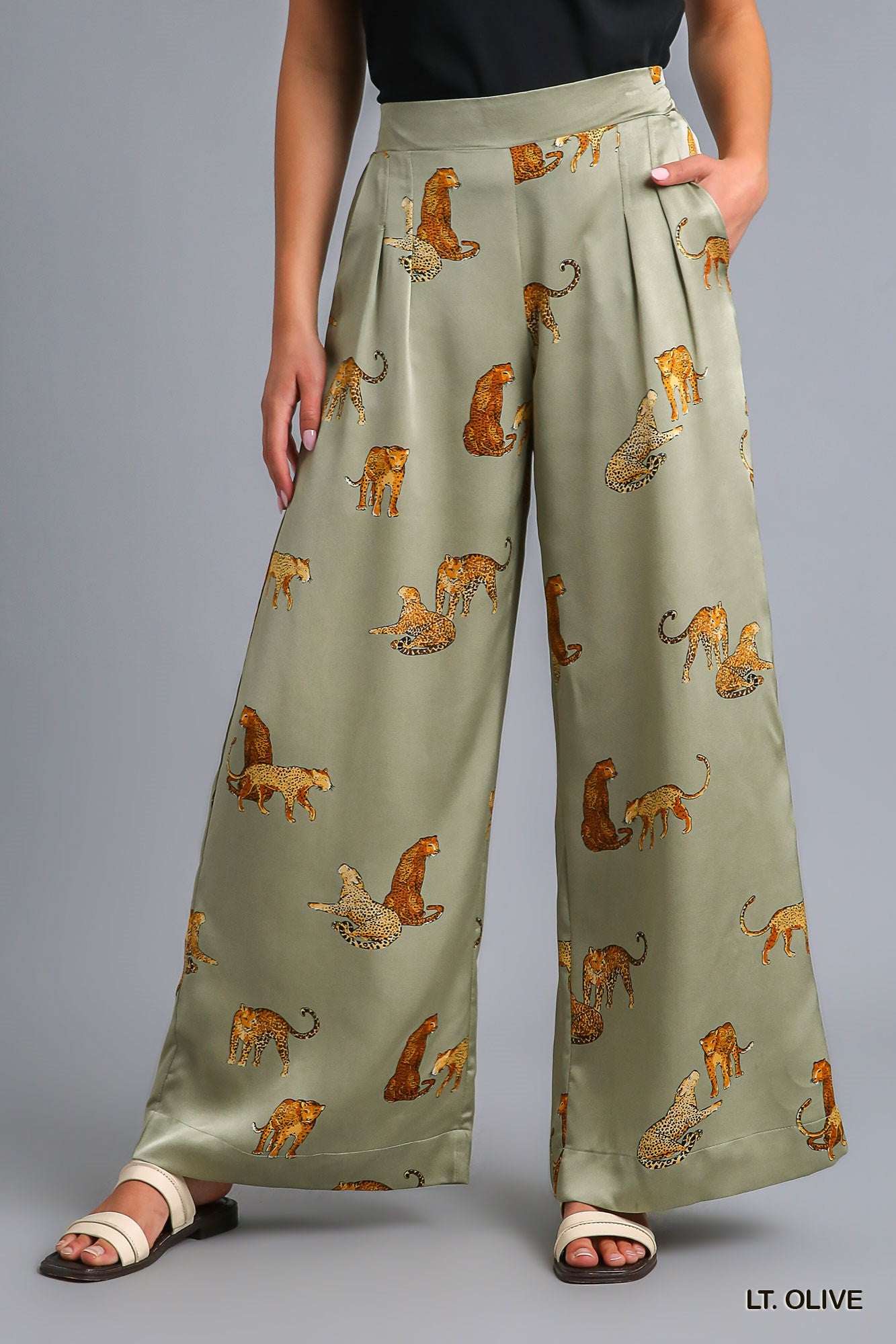 Umgee Satin Animal Print Pin-Tuck Wide Leg Side Pockets Pants