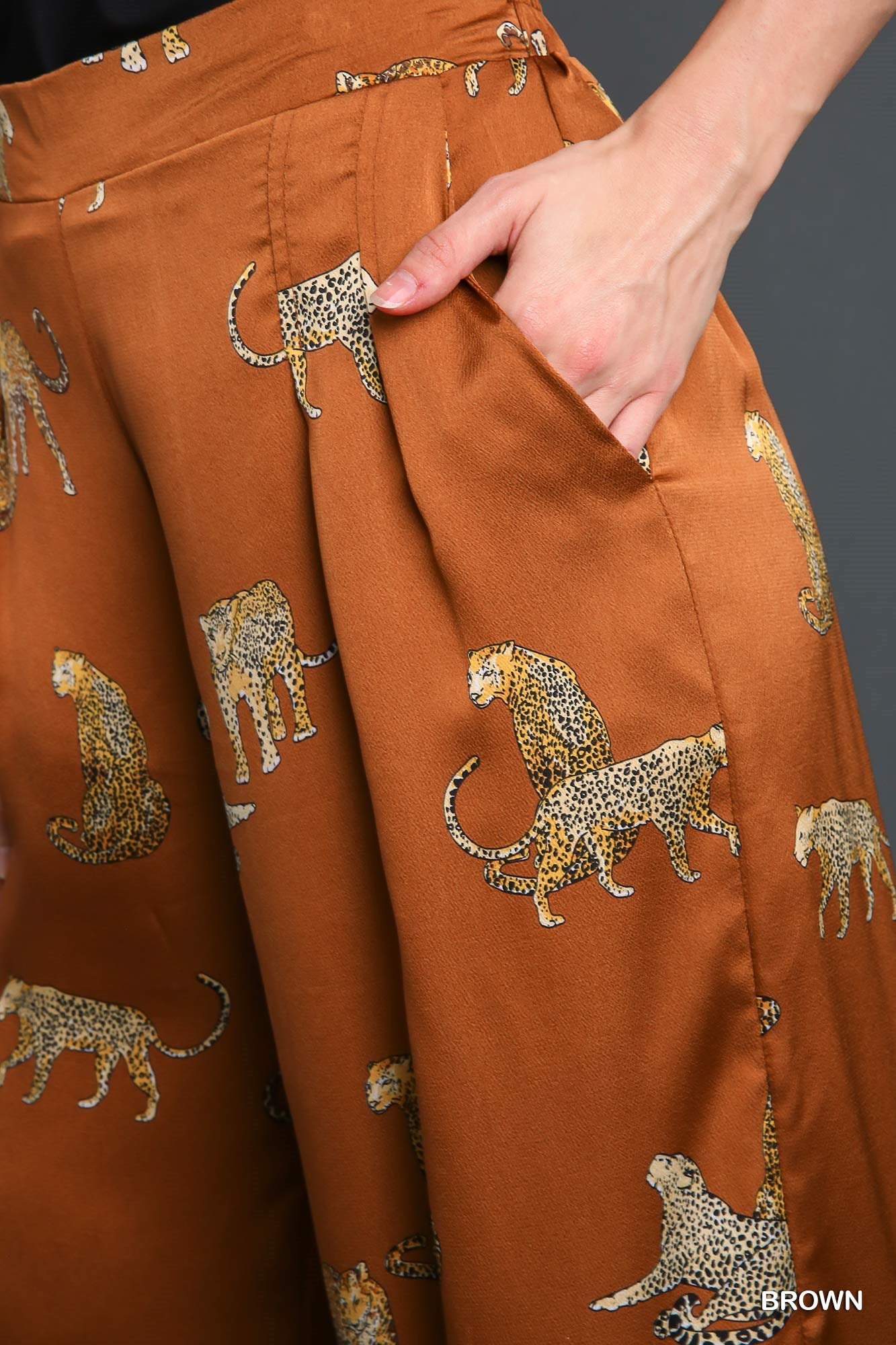 Umgee Satin Animal Print Pin-Tuck Wide Leg Side Pockets Pants