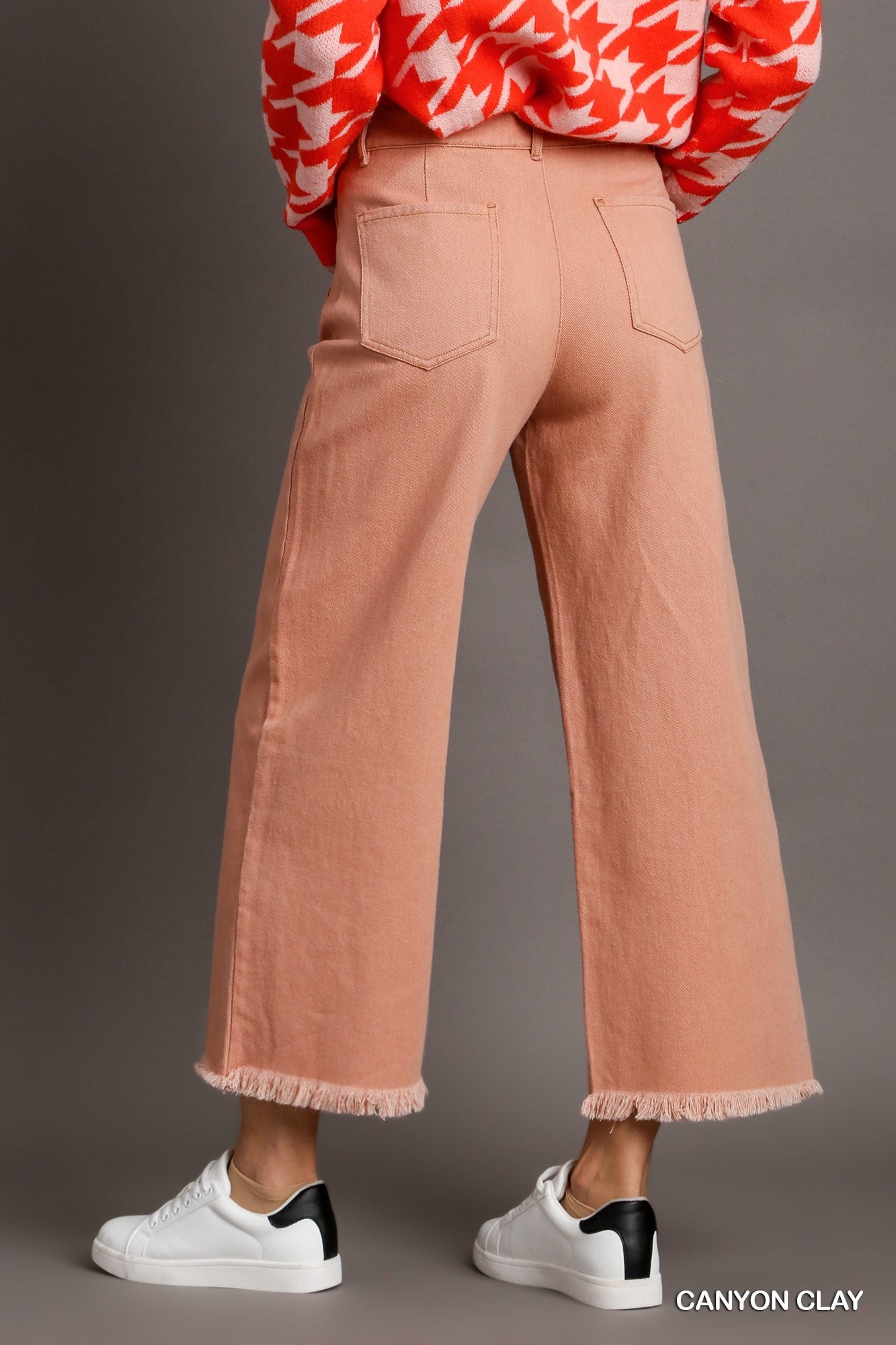 Umgee Regular Wash Front Back Pockets Frayed Hem Pants