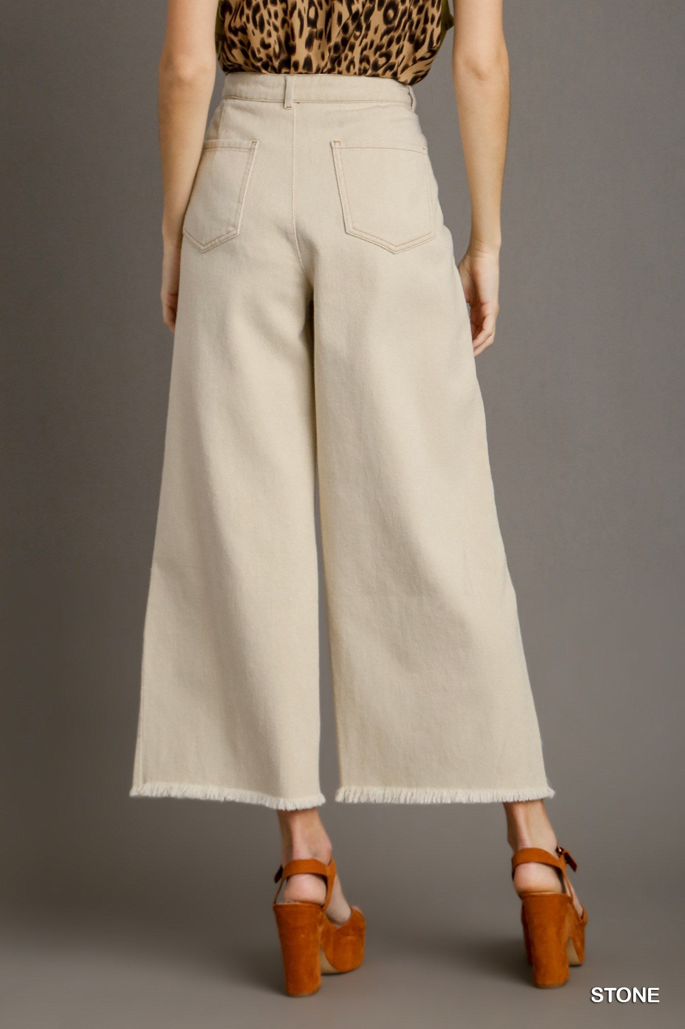 Umgee Regular Wash Front Back Pockets Frayed Hem Pants