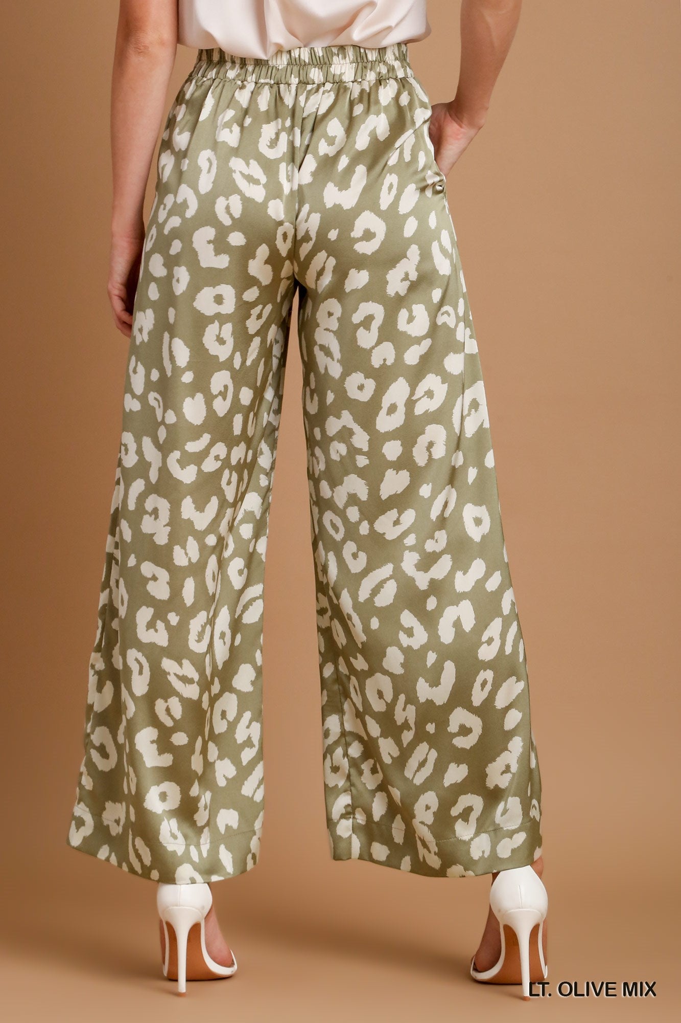Umgee Satin Animal Print Pin-Tuck Side Pockets Wide Leg Pants
