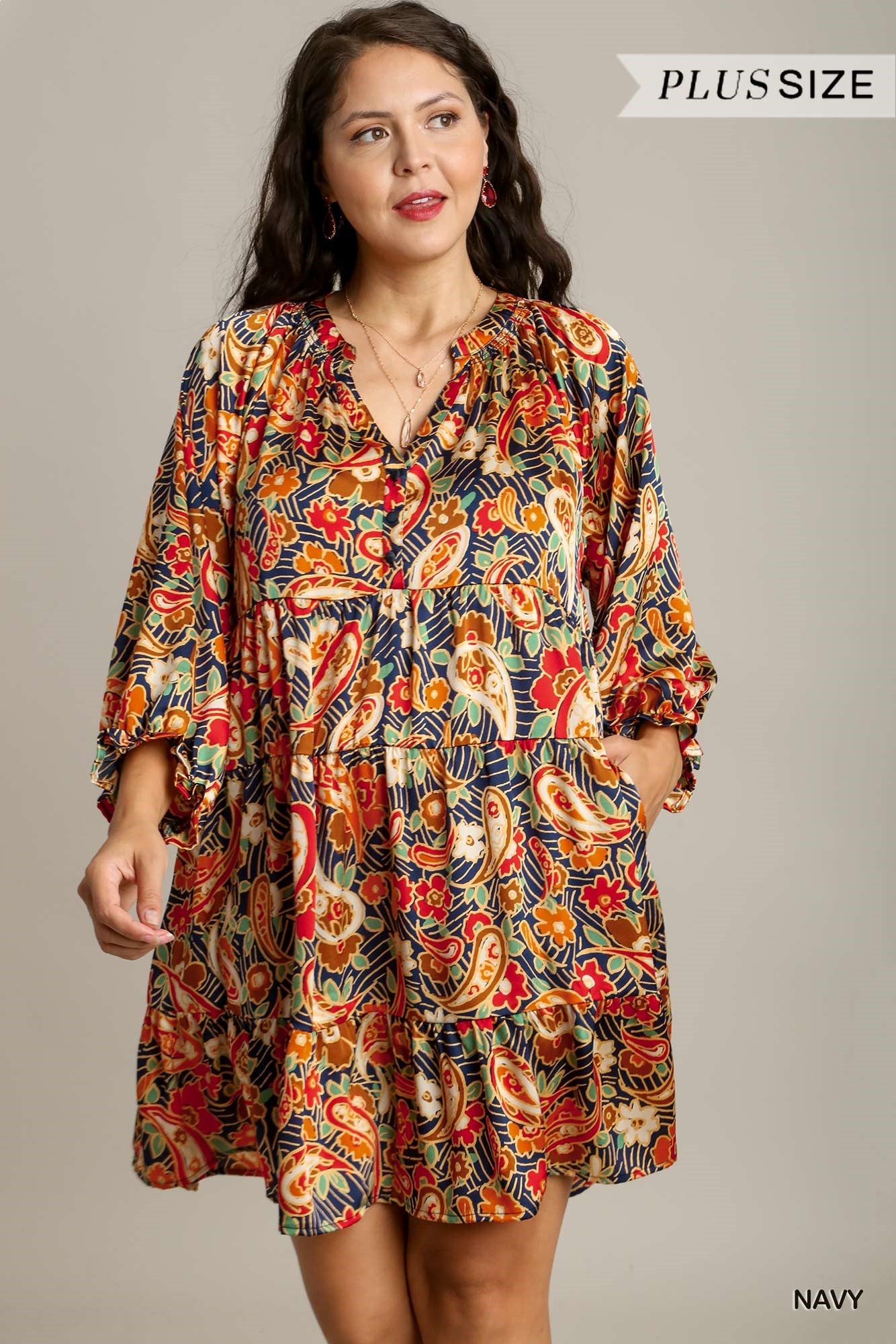 Umgee Plus Satin Paisley V-Notched 3/4 Cuffed Sleeve Side Pockets Dress