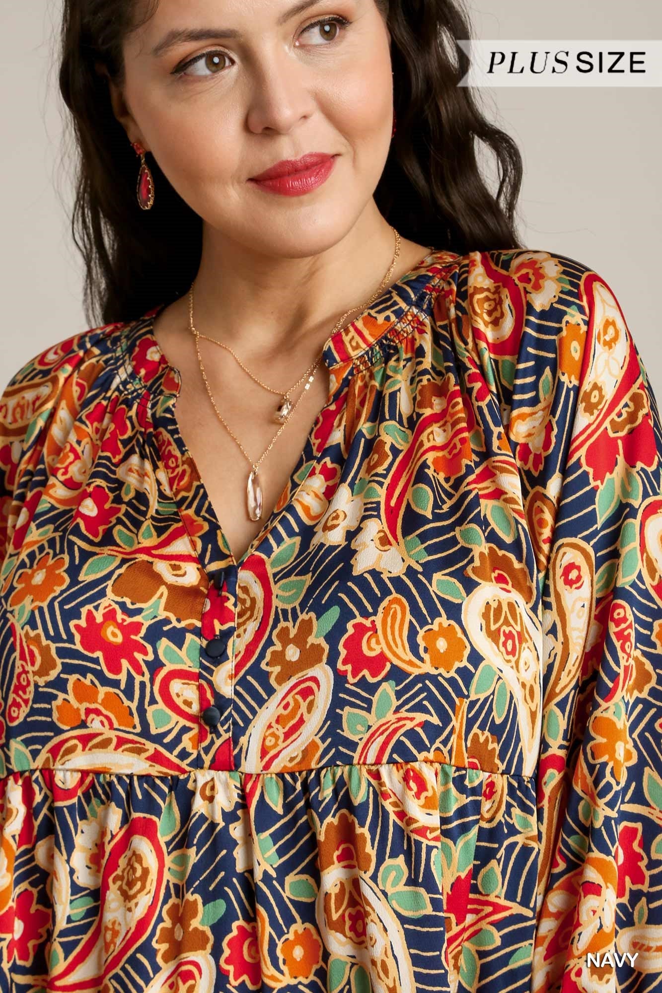 Umgee Plus Satin Paisley V-Notched 3/4 Cuffed Sleeve Side Pockets Dress