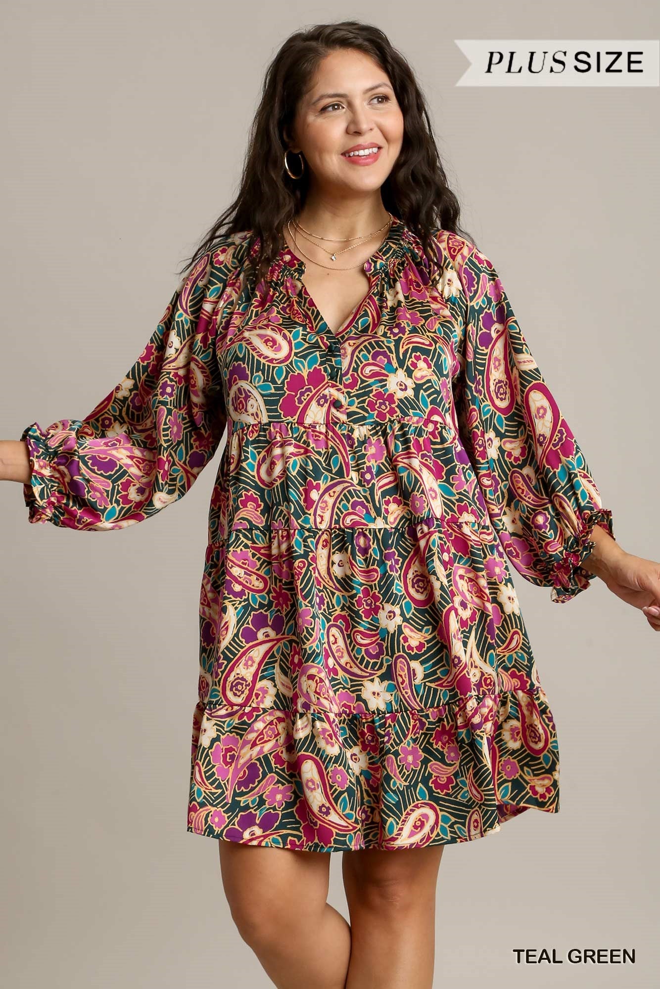 Umgee Plus Satin Paisley V-Notched 3/4 Cuffed Sleeve Side Pockets Dress