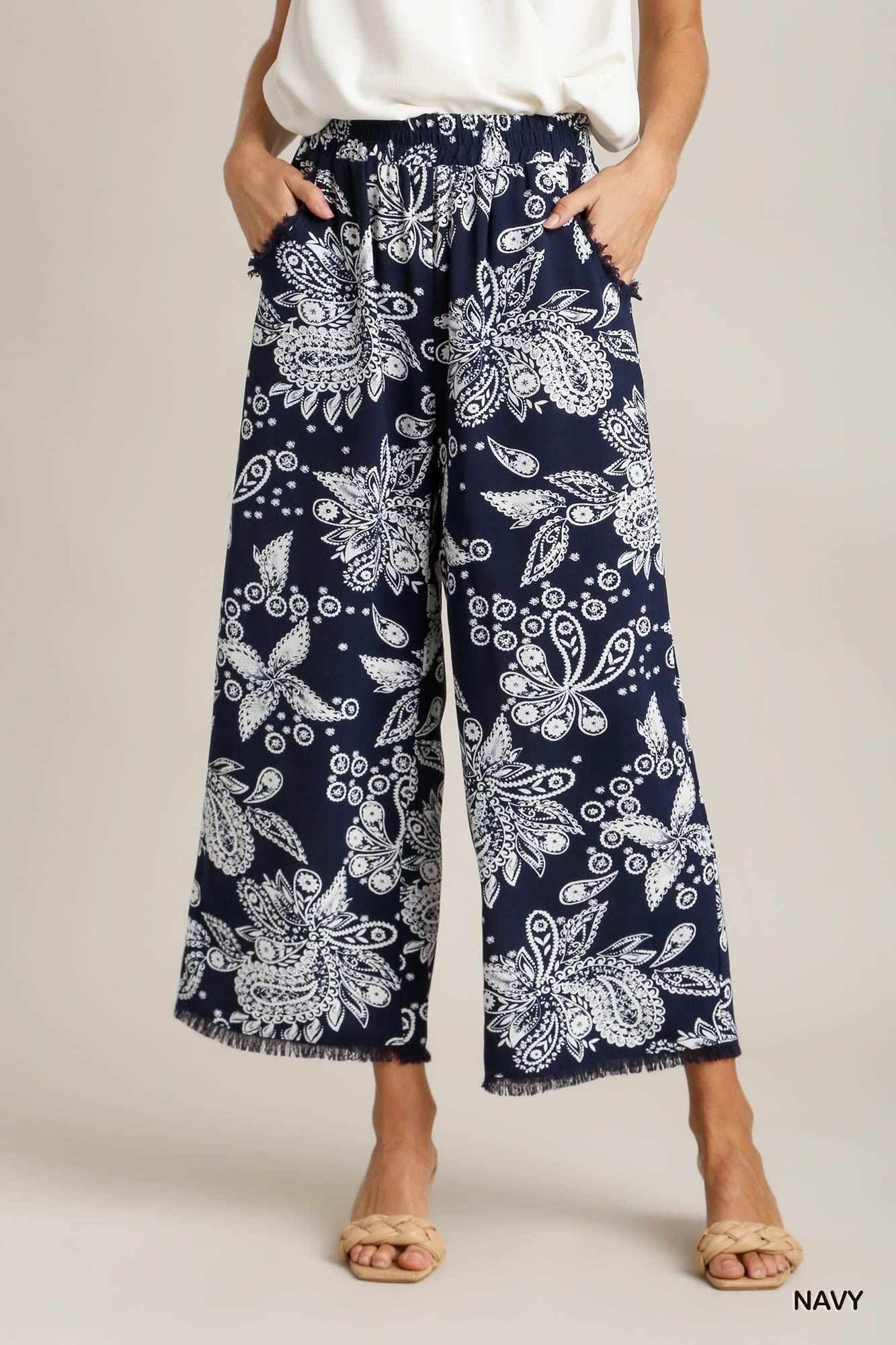 Umgee Paisley Print Elastic Waistband Fray Details Wide Fit Pants