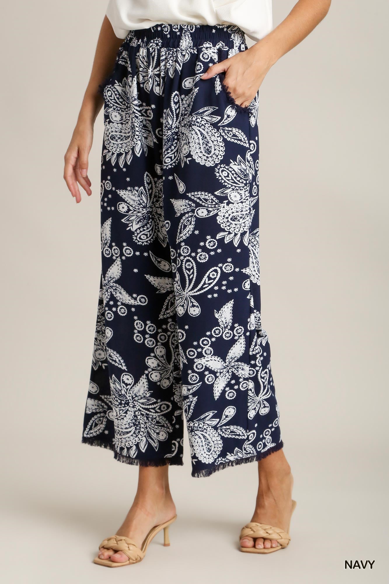 Umgee Paisley Print Elastic Waistband Fray Details Wide Fit Pants