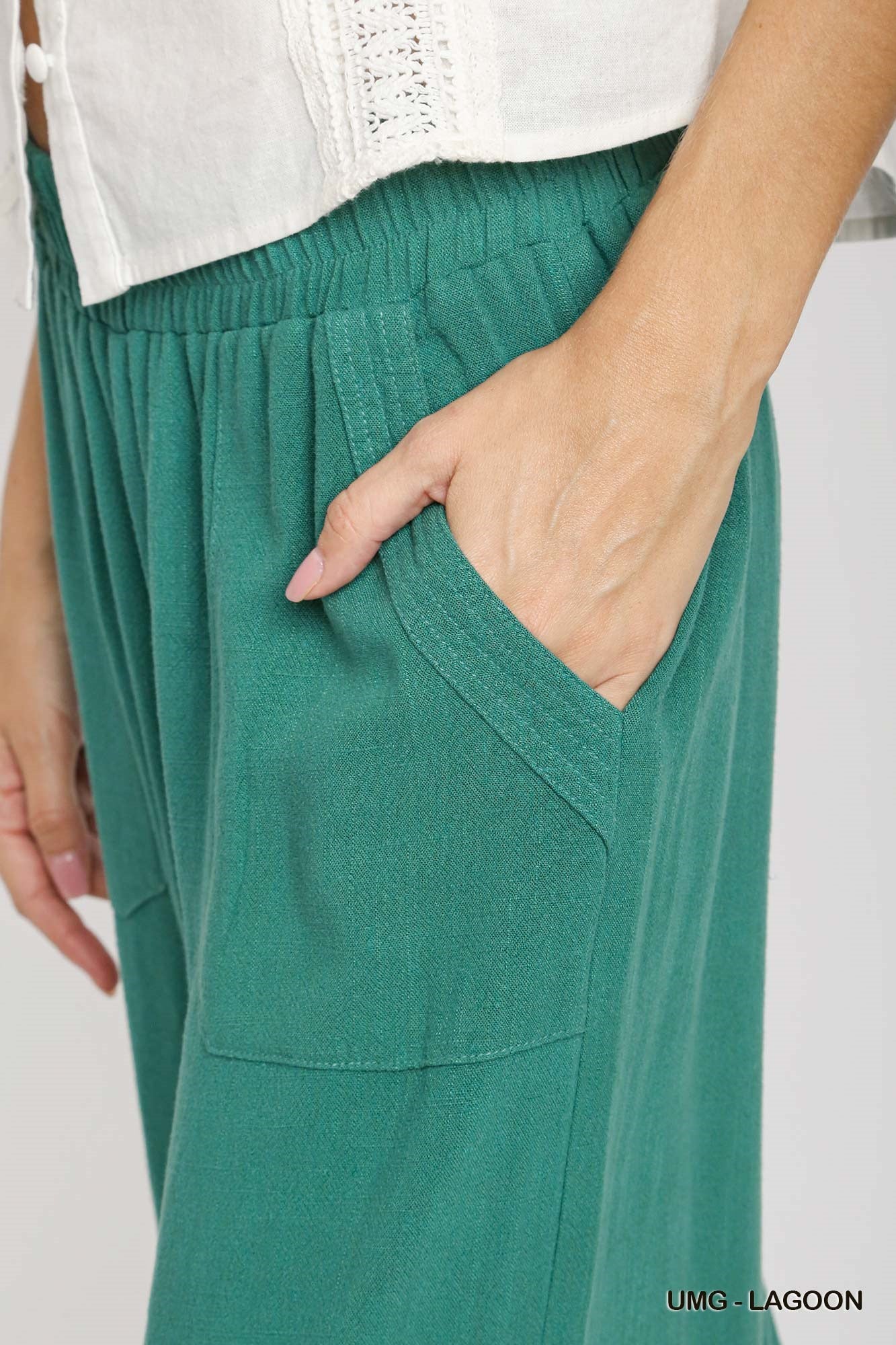 Umgee Linen Blend Elastic Waistband Wide Leg Side Pockets Pants