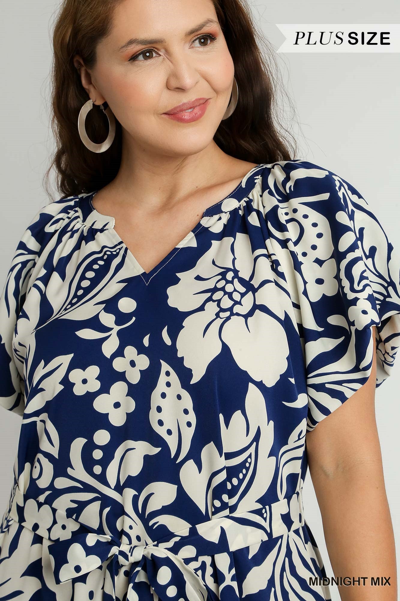 Umgee Plus Two-Tone Split Neck A-Line Raglan Sleeves Waist Tie Belt Midi Dress