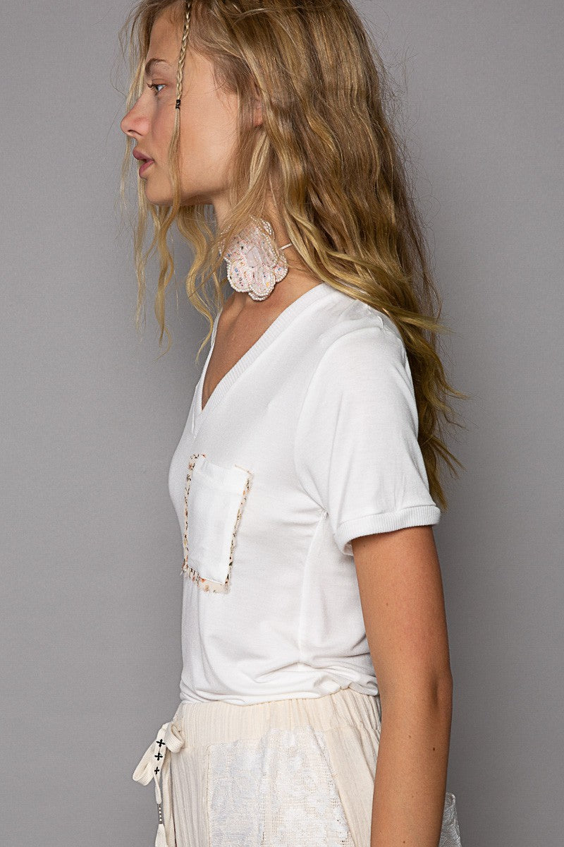 POL Floral Pocket Detailed V Neck Knit Top