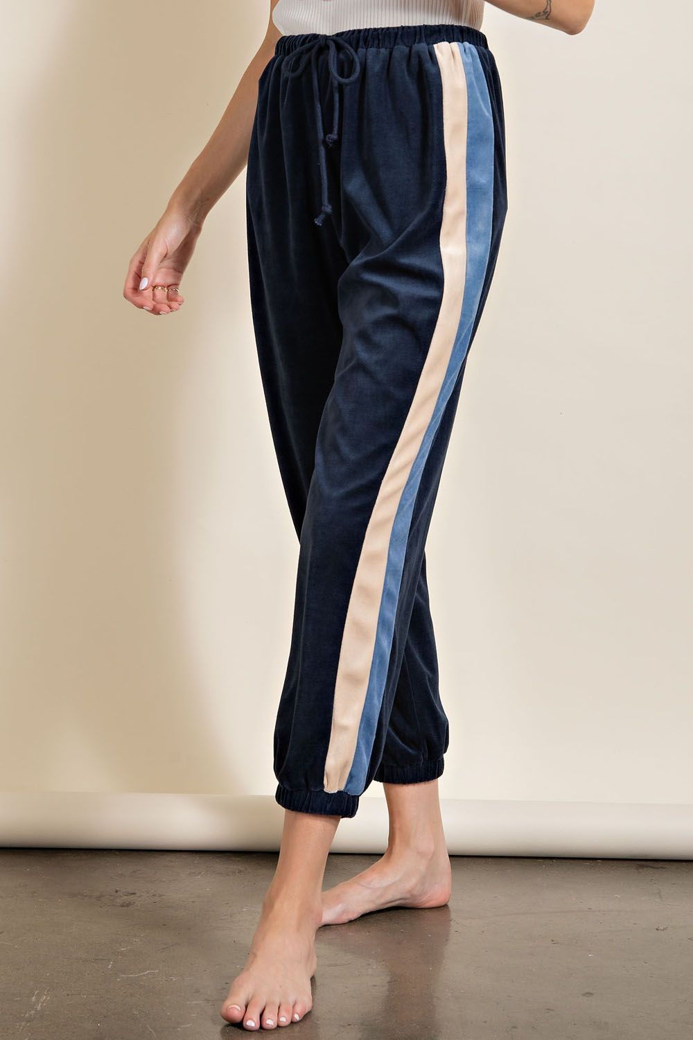 Easel Elastic Waistband Straight Legs Velour Cuffs Jogging Pants